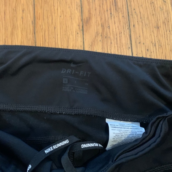 3/4 Nike Leggings - Picture 2 of 2